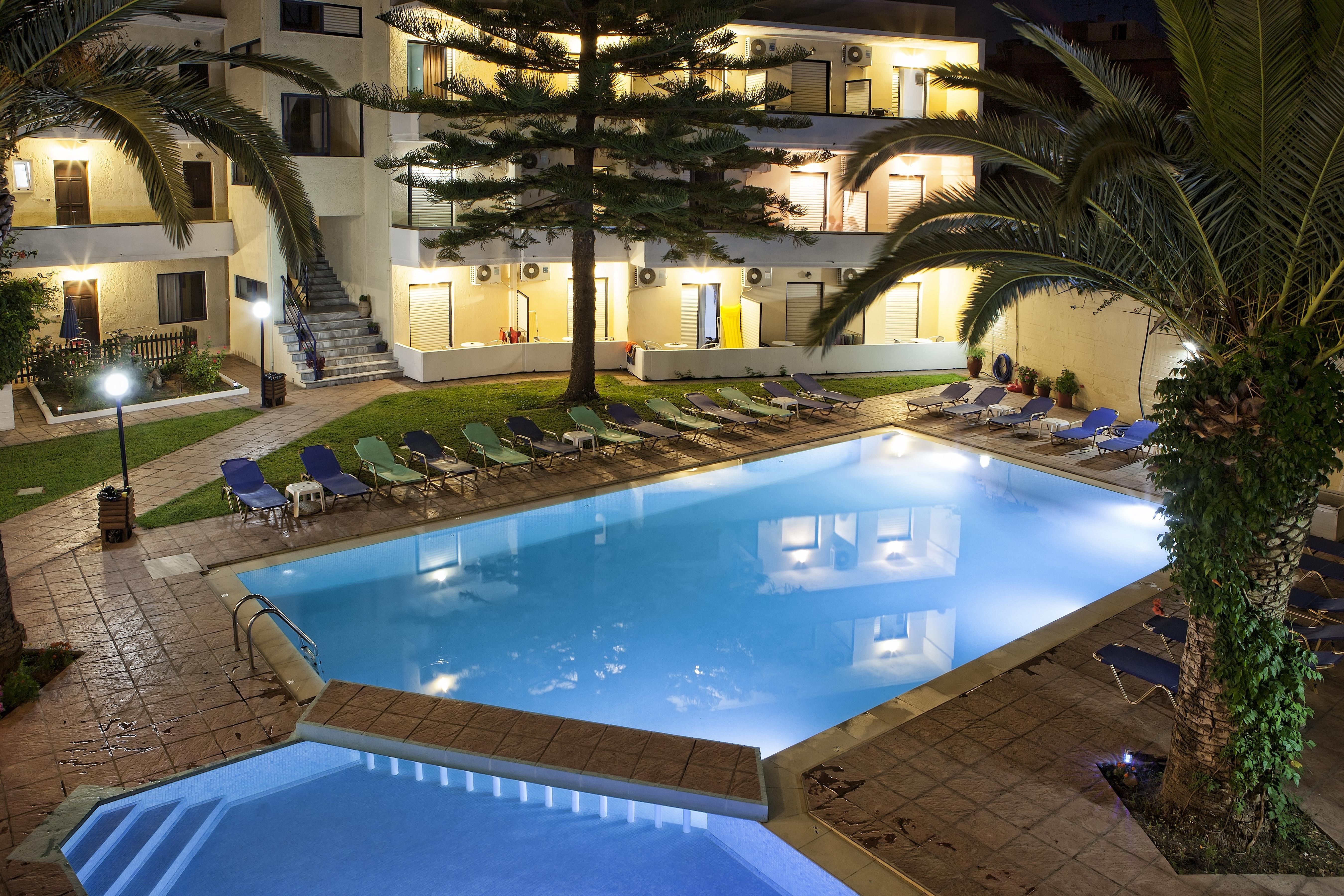 Aparthotel Cretan Sun Adelianos Kampos Exterior foto
