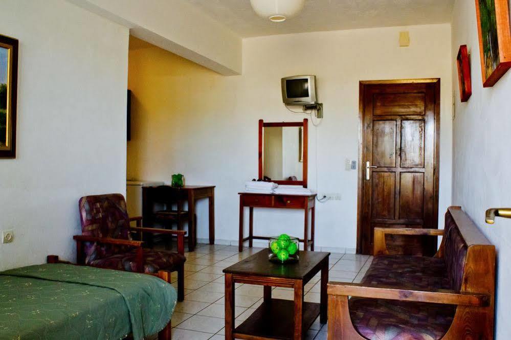Aparthotel Cretan Sun Adelianos Kampos Exterior foto